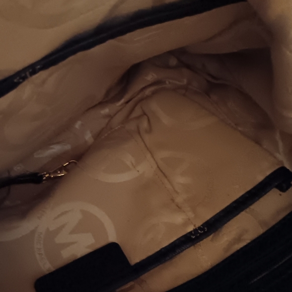 Hobo Style Bag by Michael Kors - Picture 4 of 7